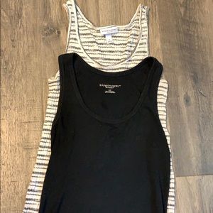 Liz Lange maternity tops